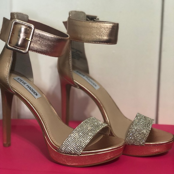 steve madden circuit sandal